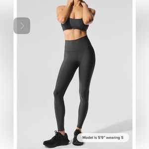 ALO Yoga Airlift High-Waist Legging and Intrigue Bra Set in Anthracite